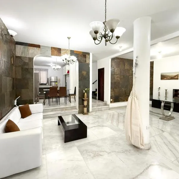 Habitaciones Privadas, Guayaquil, hotel in Guayaquil