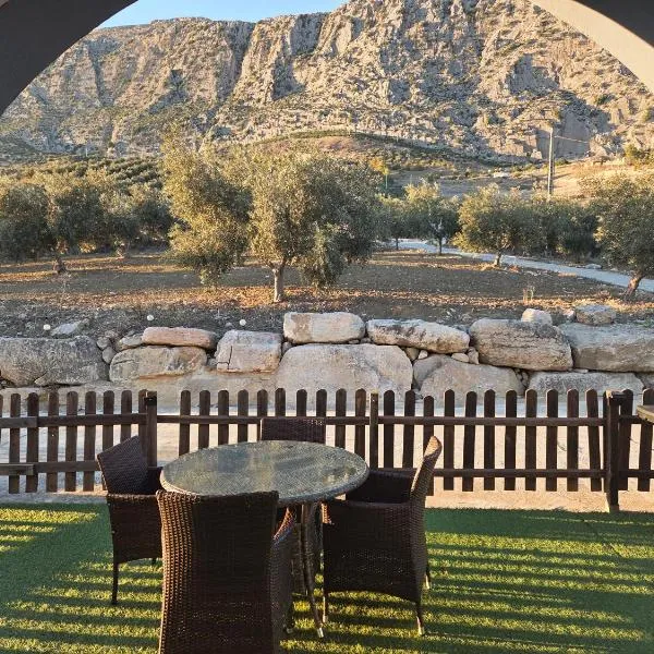 Casa Rural Rocío -Caminito del Rey, hotel en Valle de Abdalajís