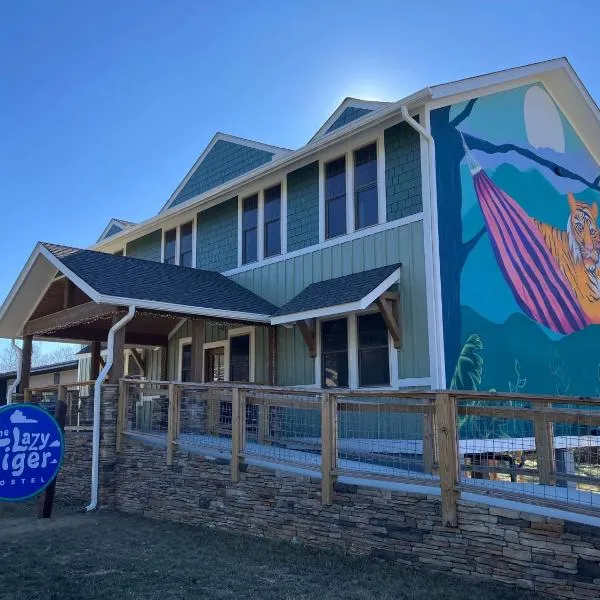 The Lazy Tiger Hostel โรงแรมในWoodfin