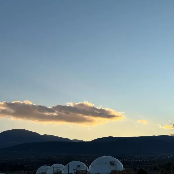 Mindori glamping، فندق في Kvemo-Chocheti
