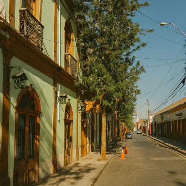 Hotel HALLEY & Vive la Magia del Valle de Elqui, hotel i Vicuña