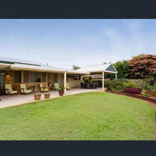 Perfect home Nice location quiet holiday home with beautiful yard, hotel em Perth