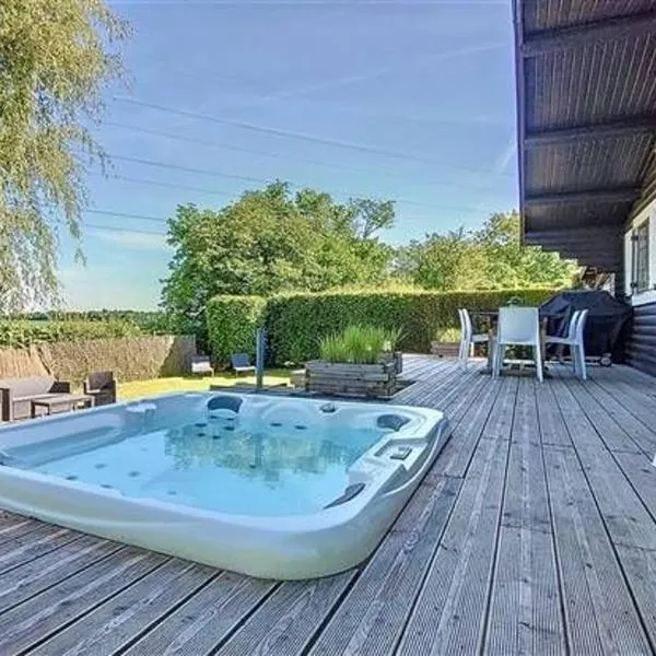 Violet Cottage et Spa Chalet 4P Nature et Cocooning, hotell i Tinlot