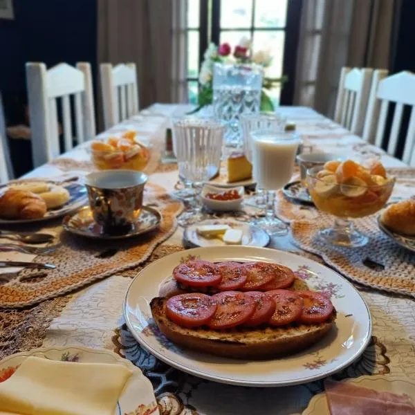 Casa Folks - Guesthouse, hotel in Puerto Iguazú