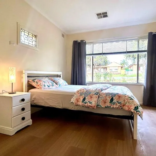 Spacious and Modern Guest House, hotel v destinaci Gilles Plains