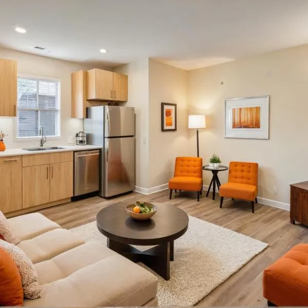 Venice Beach Getaway Steps from the Ocean Marina and Boardwalk, hotel in Los Angeles