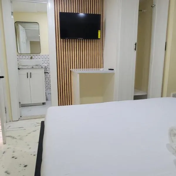 Ocean view suite, hotel in Saint Georgeʼs