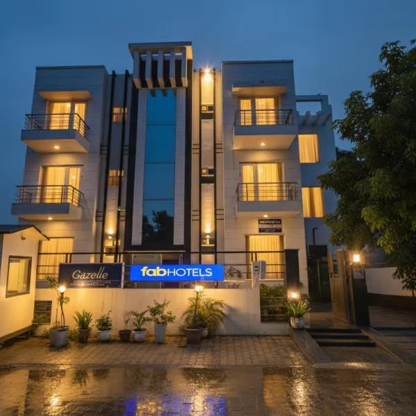 Hotel Springbok, ξενοδοχείο σε Γκουργκάον