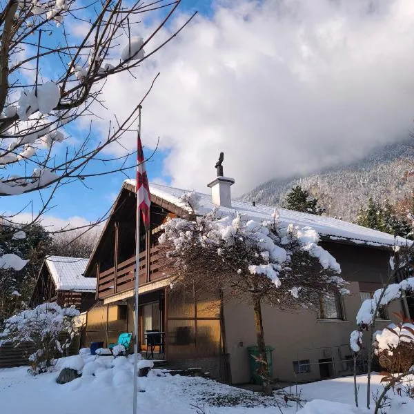 Chalet Rose - Einfamilienhaus, hotel v destinaci Interlaken
