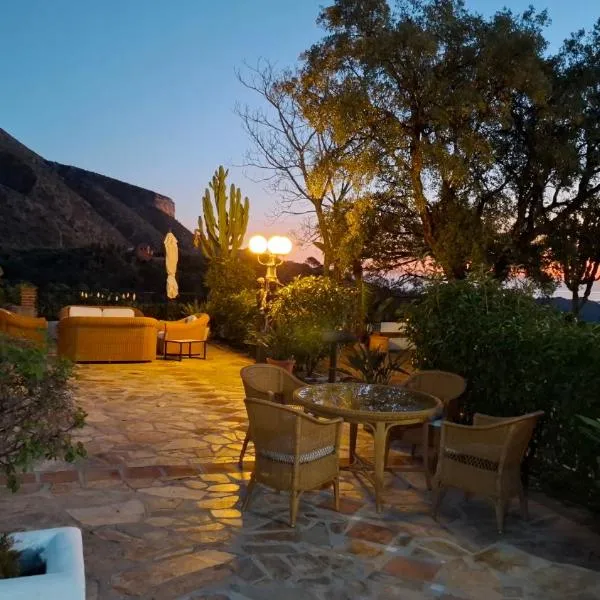 Hotel Rural Los Jarales, hotel in Istán