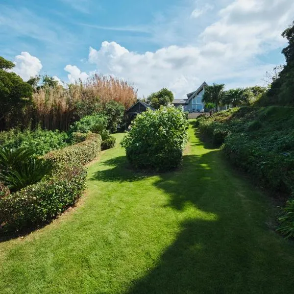 Monterey House by SANA, ξενοδοχείο σε Tateyama