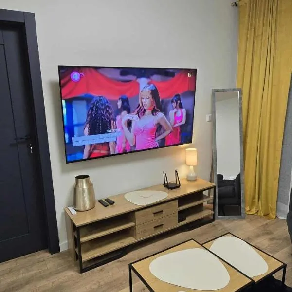 바르샤바에 위치한 호텔 Apartament Blue 4 pokojowy z ogródkiem