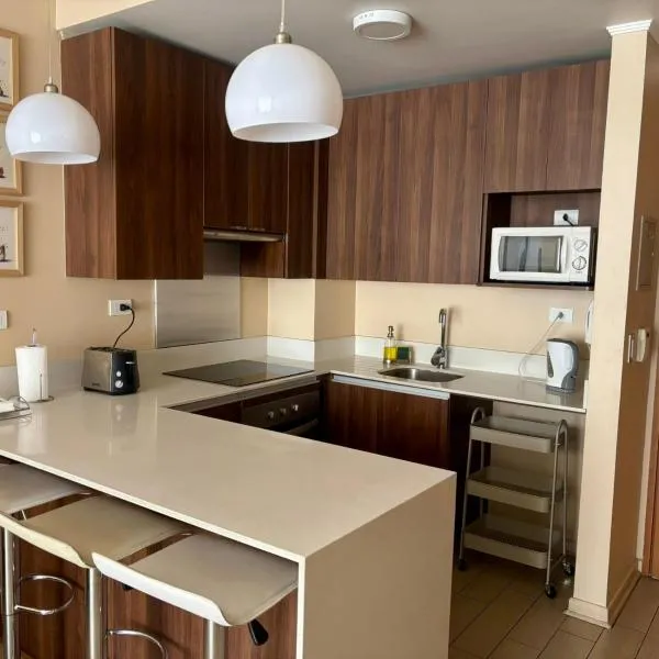 Excelente departamento en Las Condes โรงแรมในซานติอาโก