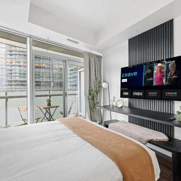 Stylish Downtown Studio with CN Tower Views，位于多伦多的酒店