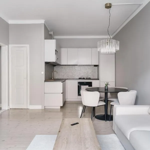 Renovated Nordic Apt 4min to Center 100m Metro, hotel en Helsinki