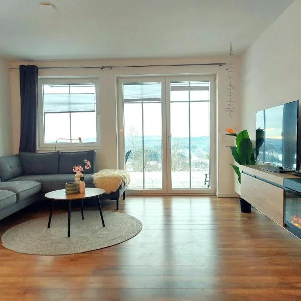 Ferienwohnung Sauerland Winterberg mit Traumhaftem Blick ins Tal, hotel en Winterberg