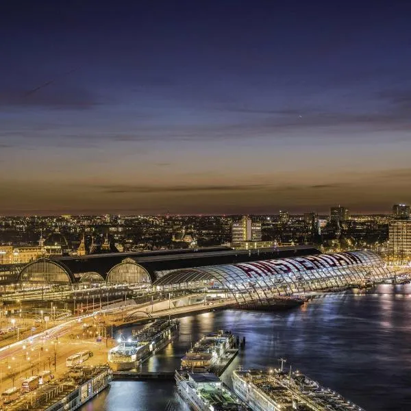 Mövenpick Hotel Amsterdam City Centre, hotel em Amesterdão