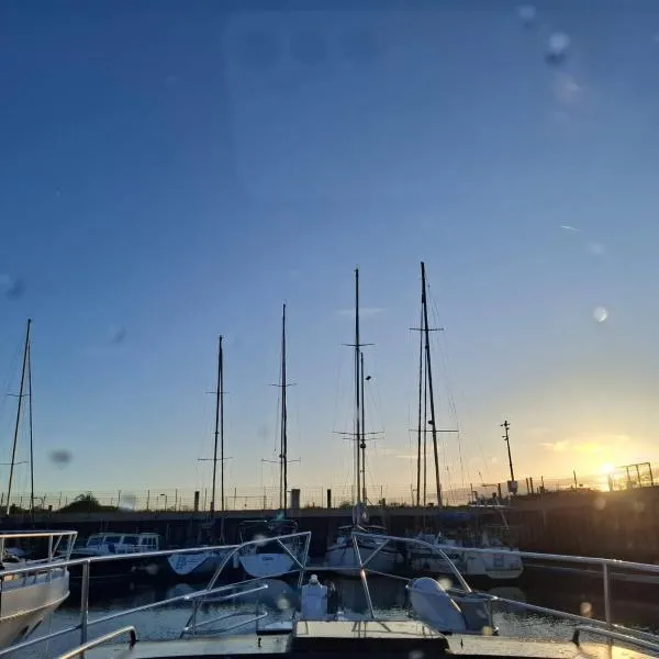 Le carpe diem bateau chauffe toute l'année, hotel i Calais