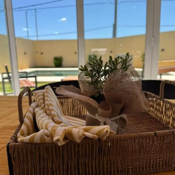 Esmeralda, hotel San Benitóban