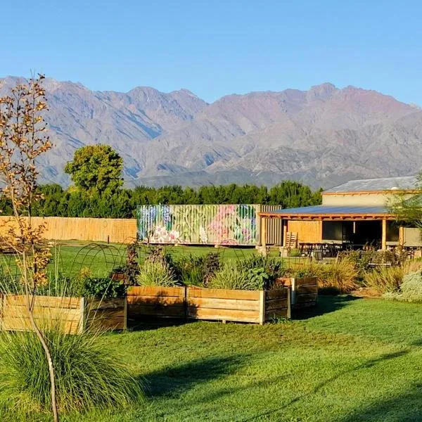 Dobe Lodge, hotel in Vista Flores