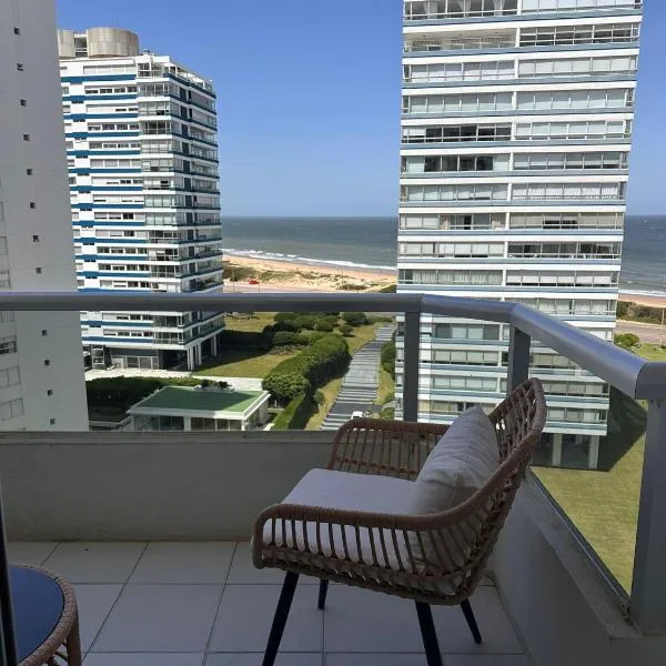 Apto Punta del Este stop 4 playa brava, ξενοδοχείο στην Πούντα ντελ Έστε