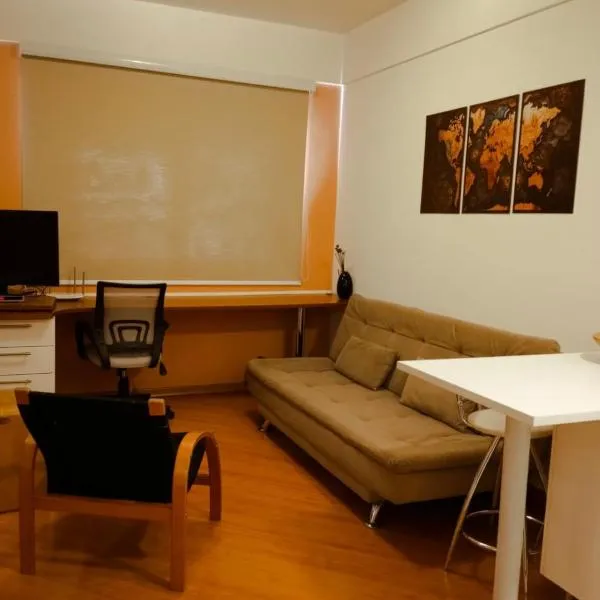 Flat completo no hotel Comfort de Alphaville، فندق في باروري