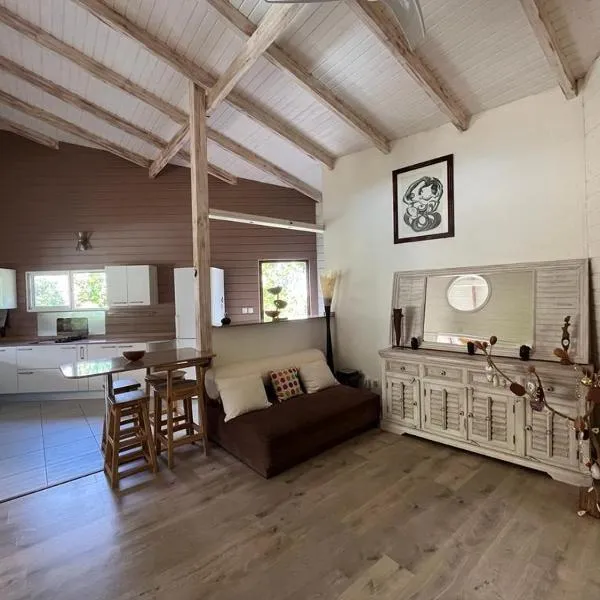 Villa F3, Eden Krys, a cocoon of tranquility: La Trinité şehrinde bir otel