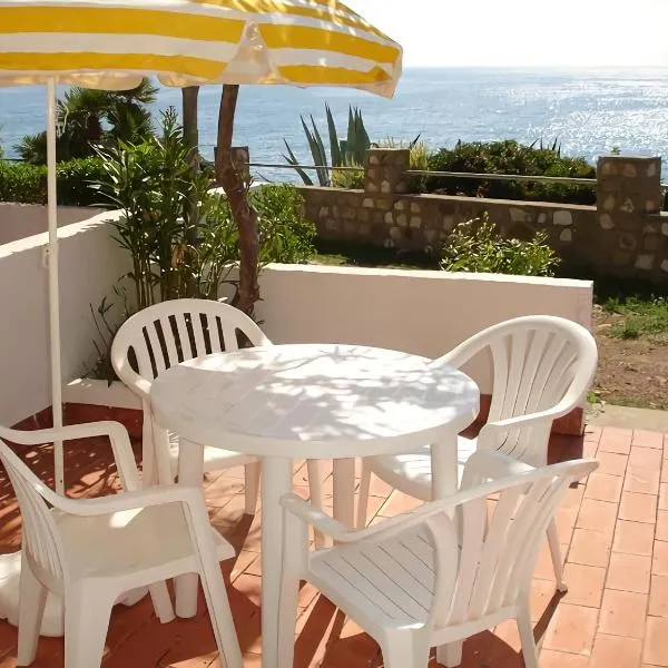 Bungalow Cala Llobeta 16, hotel in L'Ametlla de Mar