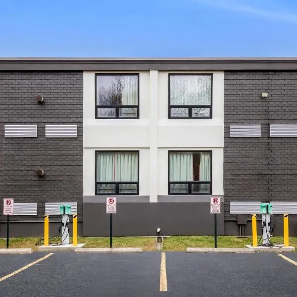 Days Inn by Wyndham Liberty, hotel em Ferndale