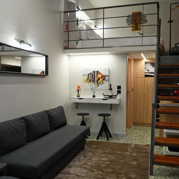 B & G's LOFT, hotel em Karpenision