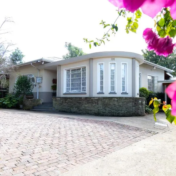 LA Guesthouse、ピート・レティーフのホテル