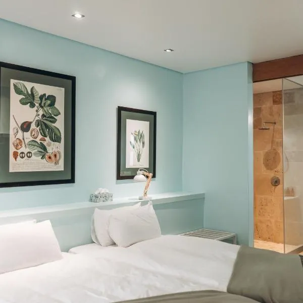 The Village Suites, hotel a Windhoek
