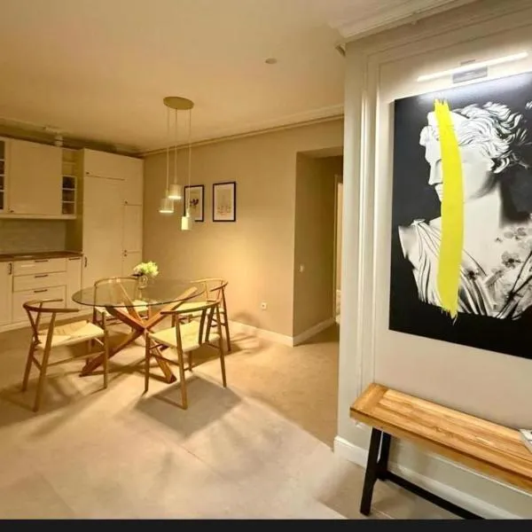 Riviera Apartment, Hotel in Buzău