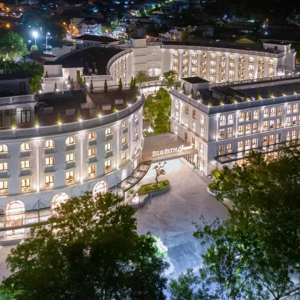 Silk Path Grand Hue Hotel, hotel in Hue