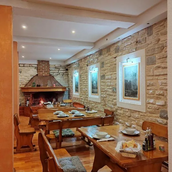 Apartments and pansion M&R, ξενοδοχείο σε Turanj