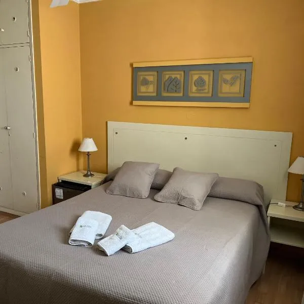 HOTEL LOS TILOS RECONQUISTA, hotel a Reconquista