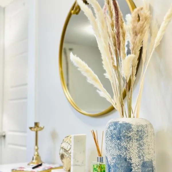 Moon's Suite near the New Hospital, hotel in Corner Brook