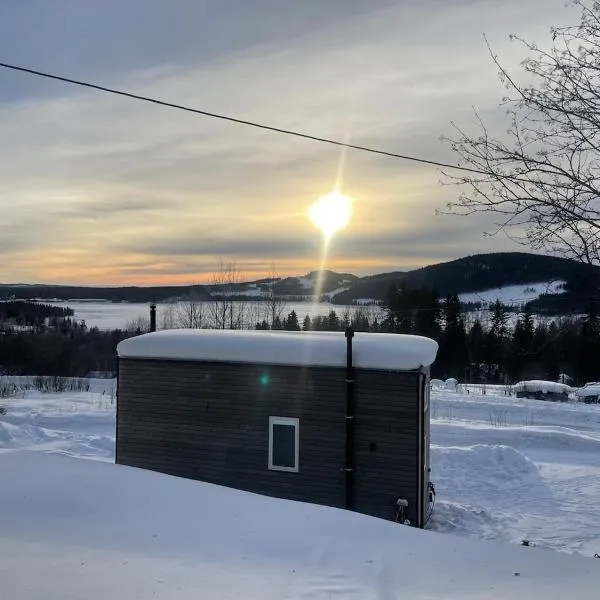 Mesnali में, होटल Tiny house on wheels with great views Sjusjøen Minihus med utsikt Sjusjøen