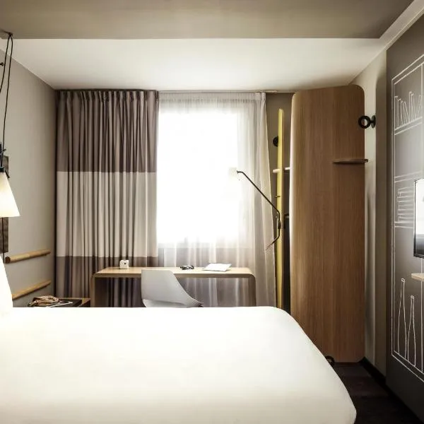 ibis Orleans Centre Gare, hotel in Orléans