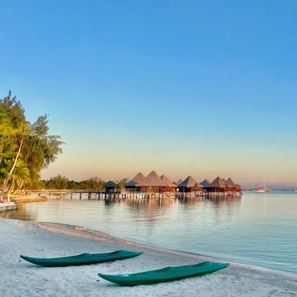 Hotel Kia Ora Resort & Spa, hotel v Avatoru