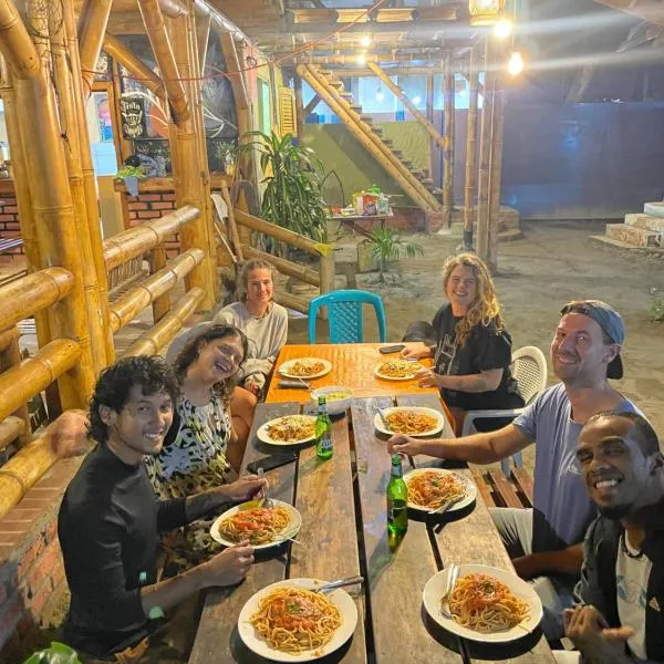 Onda Hostel Mompiche, hotel v destinaci Mompiche