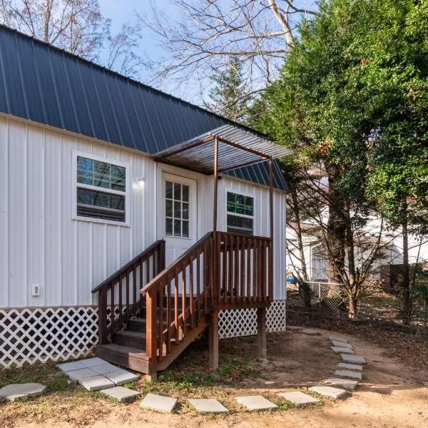 Tiny house with smart bidet and water purify-system, hotel Gastoniában