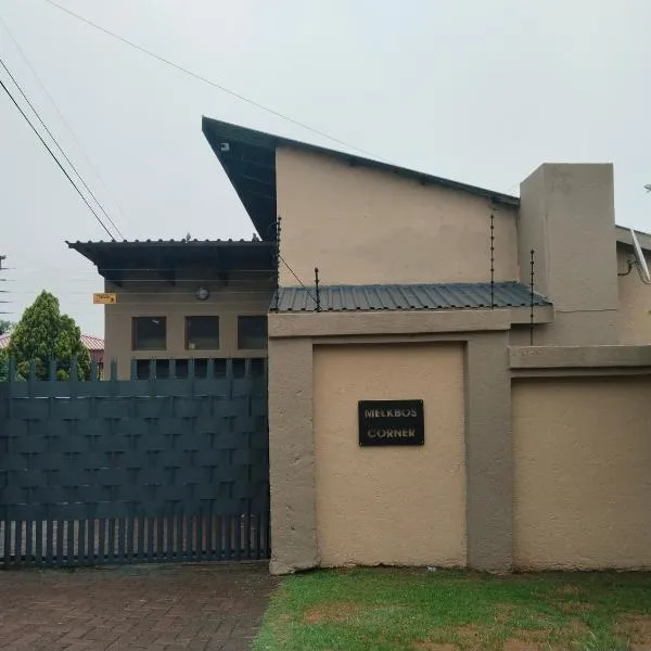 Melkbos Corner, hotel in Witbank
