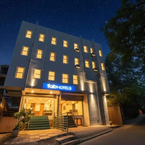 Via Blu Lagoon Inn- Max Super Speciality Hospital and Select Citywalk Mall, hotel em Nova Deli