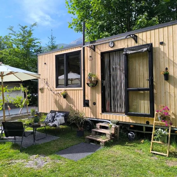 Tiny House Prättigau GR, хотел в Grüsch