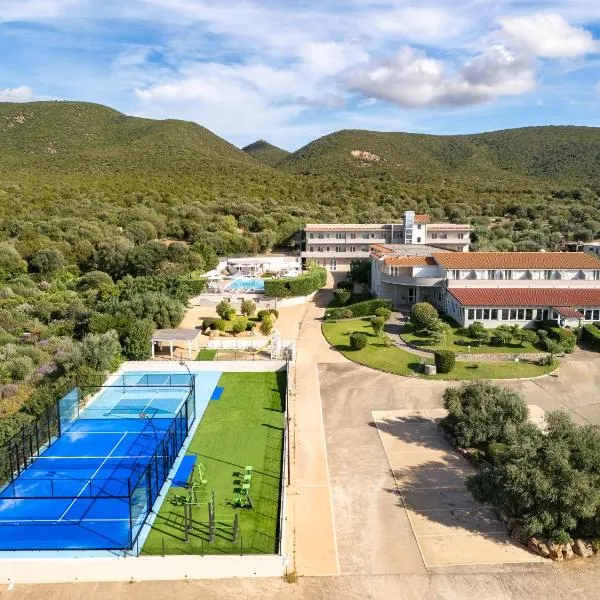 Lu' Hotel Porto Pino, hotel a SantʼAnna Arresi