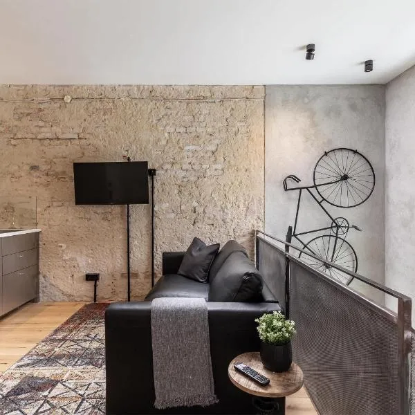 Urban Loft Duplex -60sqm- near Antonplatz, hotel en Berlín