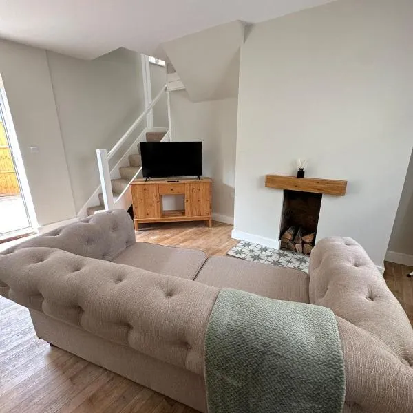 Cosy two bedroom cottage, hôtel à Castle Donington