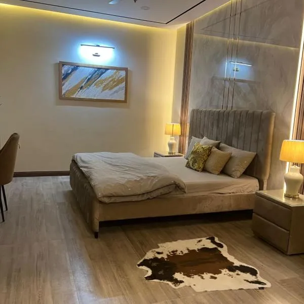 Executive Furnished 1-Bedroom Apartment Near Giga Mall ! City View Zeta Mall, hôtel à Islamabad