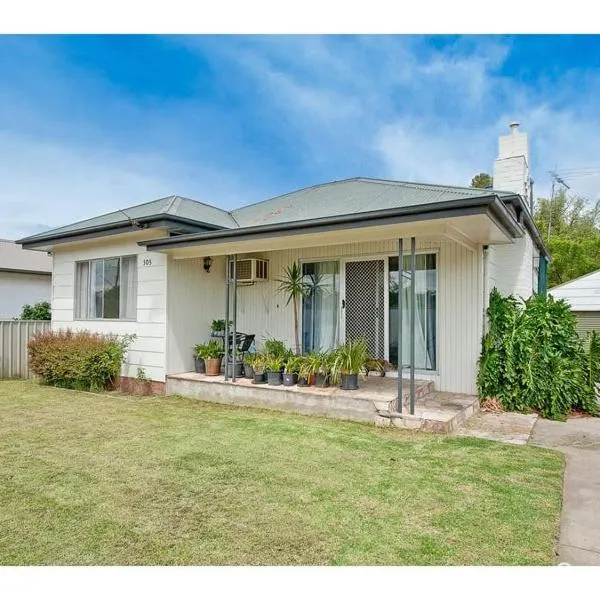 Omann Cottage, hotell i Lavington